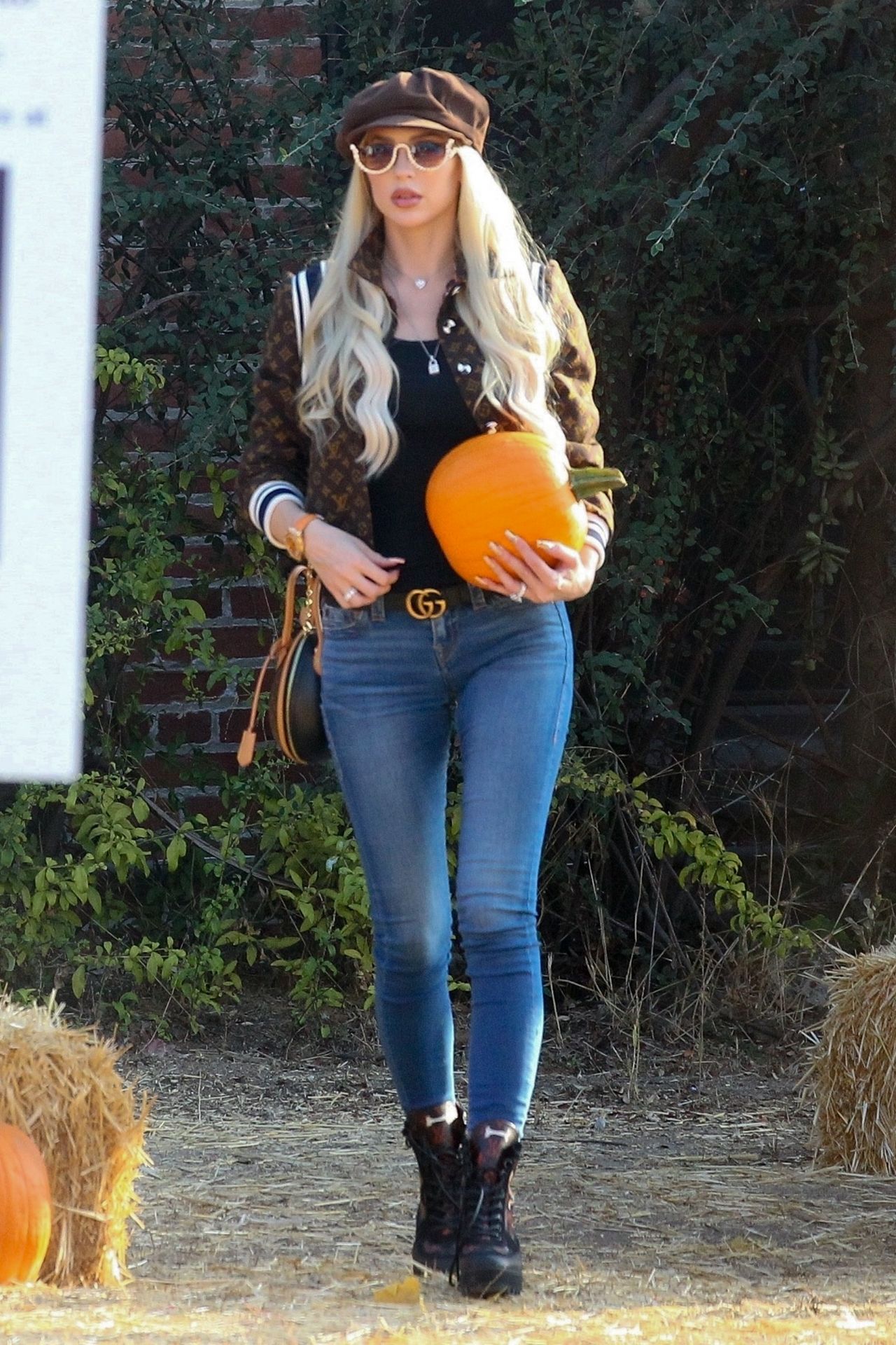 Christine Quinn - Pumpkin Patch in Hollywood 10/22/2020 • CelebMafia