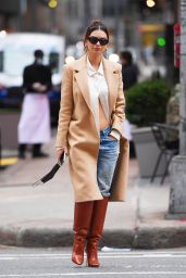 Emily Ratajkowski Street Style - Out in Downtown Manhattan 10/27/2020