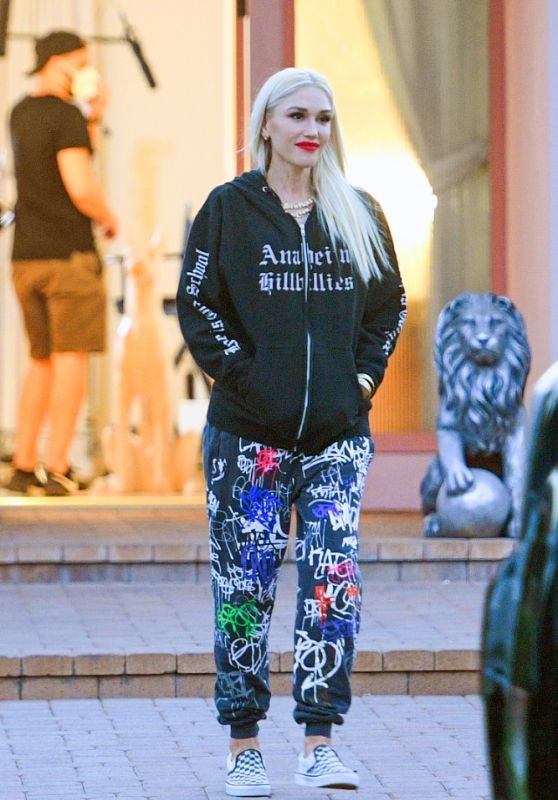 Gwen Stefani Wearing an "Anaheim Hilbilies" Hoodie" - Woodland Hills 10/01/2020