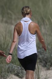 Gwyneth Paltrow - Exercise in the Hamptons 09/07/2020