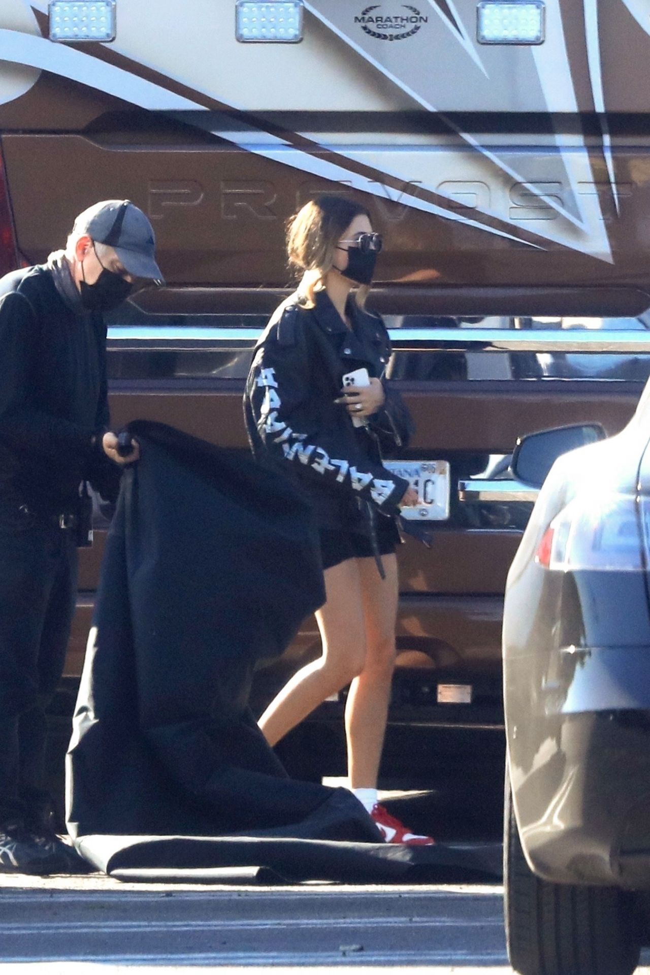 hailey-bieber-and-justin-bieber-on-the-set-of-a-music-video-in-la-10-29-2020-0.jpg