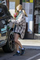 Hailey Bieber at Earth Bar in West Hollywood 10/27/2020