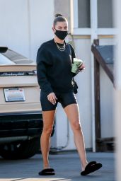 Hailey Bieber - Picks Up a Healthy Drink in Beverly Hills 10/12/2020
