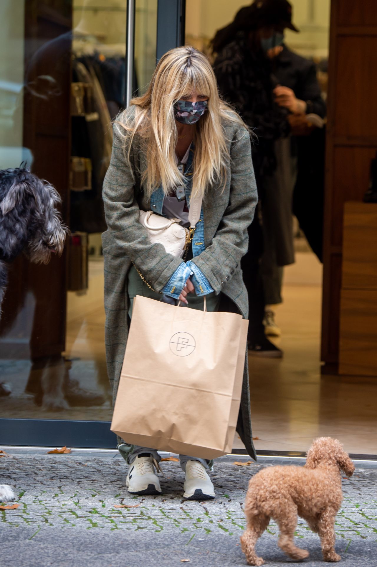 Heidi Klum in a Green Tweed Coat - Shopping in Berlin 10/24/2020 •  CelebMafia