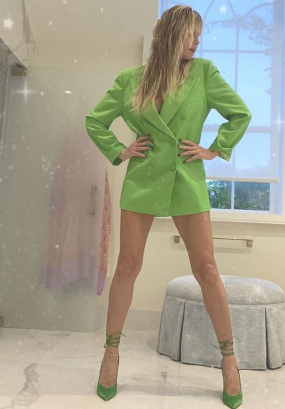 Heidi Klum Outfit – Instagram 10/05/2020 (VIII)