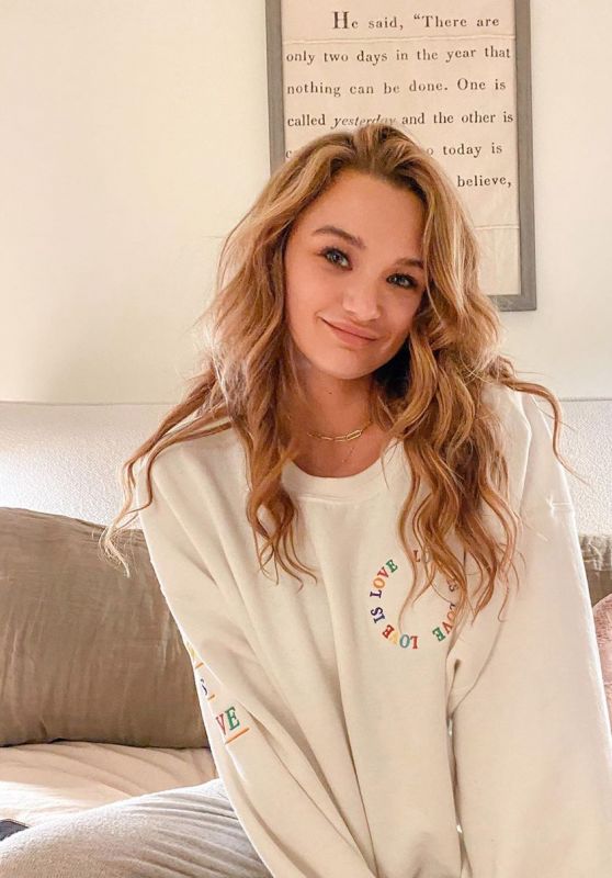 Hunter King Photos and Video 10/20/2020