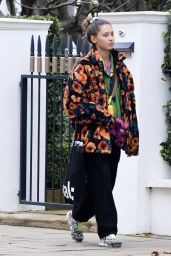 Iris Law Quirky Style - London 10/30/2020