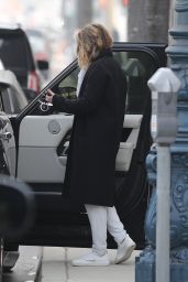 Jennifer Aniston - Out in Beverly Hills 10/21/2020