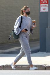 Jennifer Morrison in Casual Outfit - West Hollywood 10/07/2020