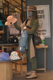 Jessica Alba - Shopping at Urban Outfitters in LA 10/25/2020