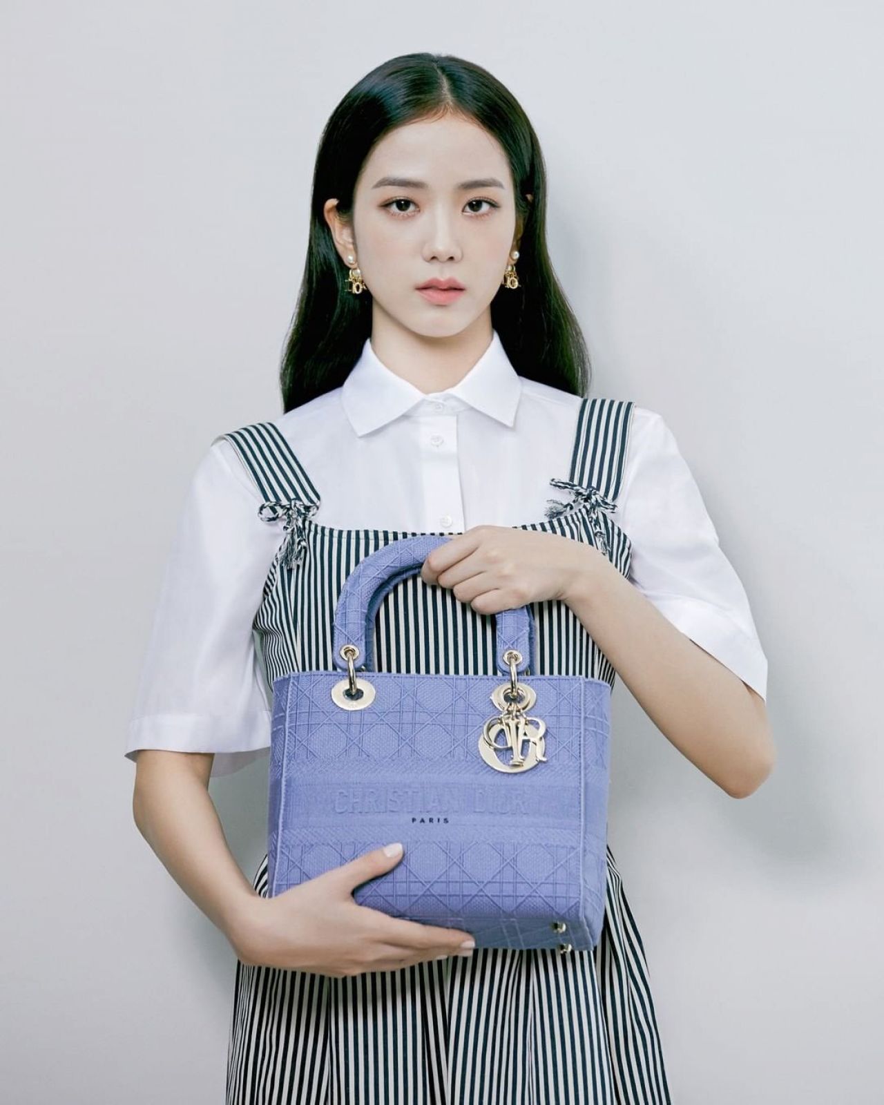 Blackpink's Jisoo Stars in Dior's Lady 95.22 Bag Campaign