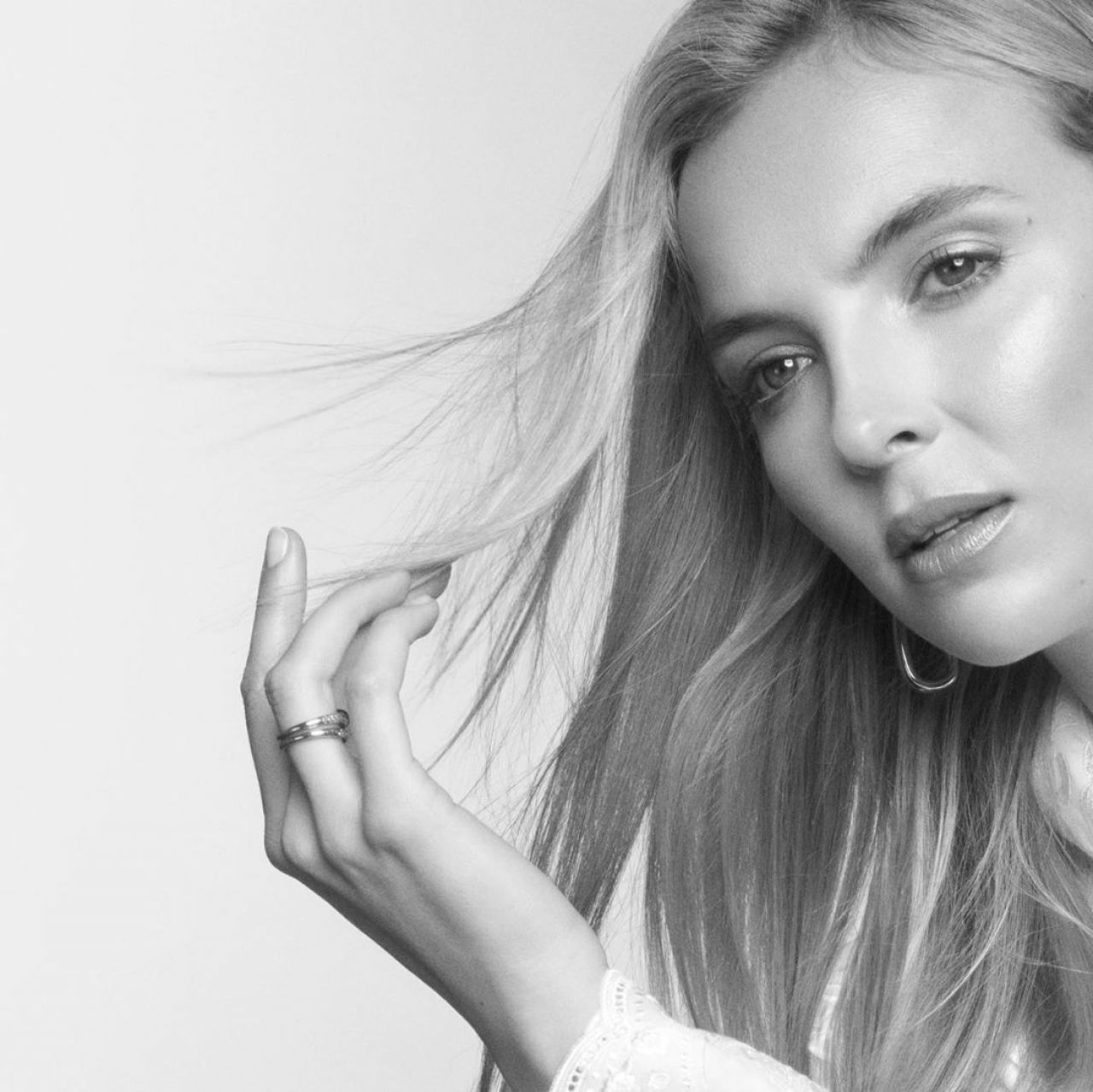 jodie-comer-the-new-face-of-skincare-brand-noble-panacea-2020-20.jpg
