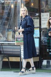 Kelly Rutherford at Kreation Organic Juicery in West Hollywood 10/22/2020