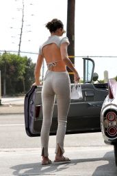 Kendall Jenner at a Gas Station in Malibu 10/08/2020