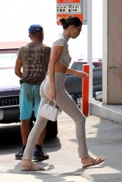 Kendall Jenner at a Gas Station in Malibu 10/08/2020