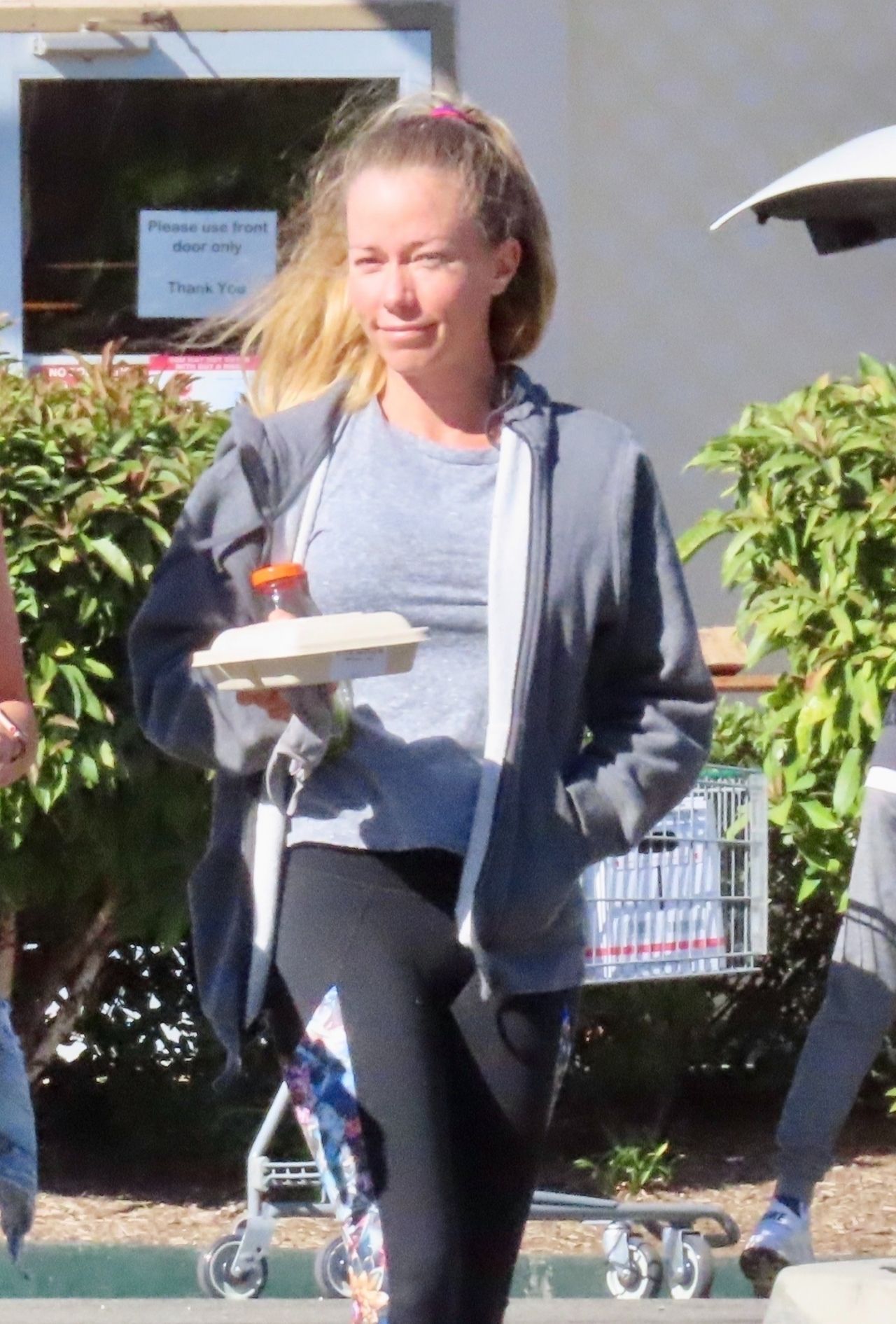 Kendra Wilkinson - Lunch With a Girlfriend 10/27/2020 • CelebMafia