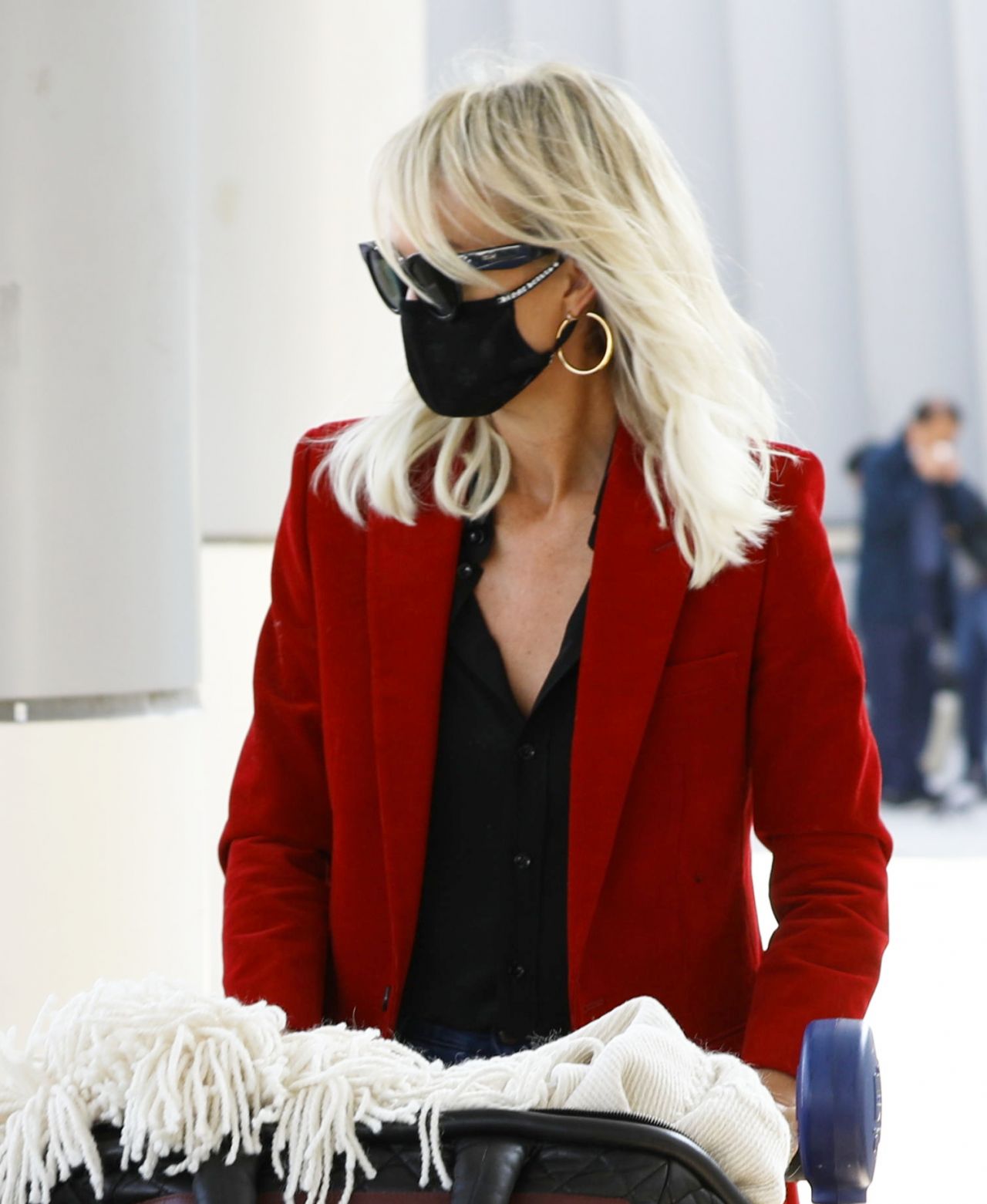 Laeticia Hallyday - Airport in LA 10/11/2020 • CelebMafia