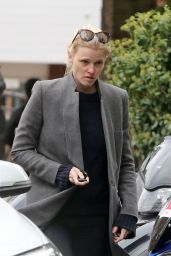 Lara Stone - Out in North London 10/07/2020