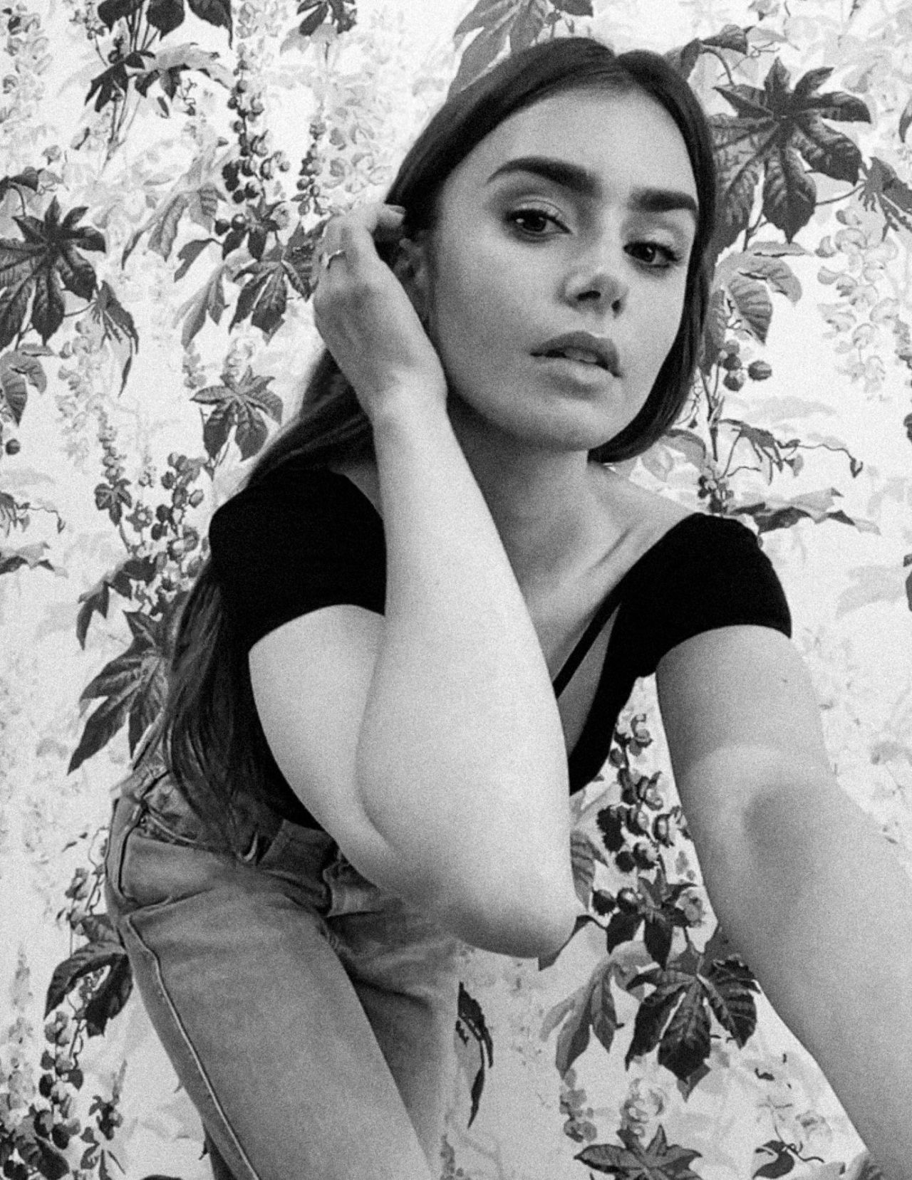 lily-collins-cr-fashion-book-october-2020-4.jpg