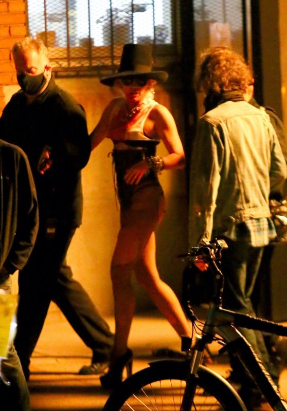 Miley Cyrus - Leaving Her Video Shoot in Brooklyn 10/01/2020