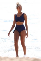 Natalie Roser - Bikini Photoshoot on Maroubra Beach in Sydney 10/09/2020