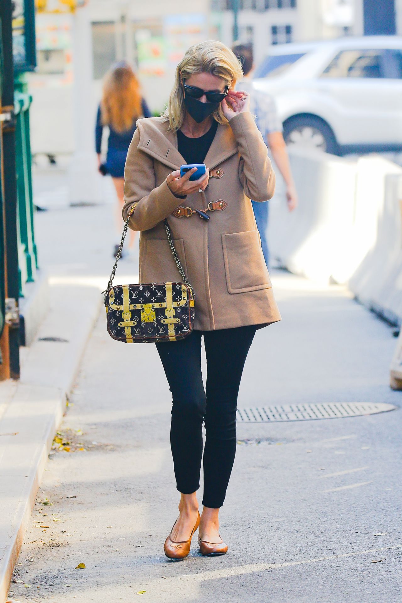 Nicky Hilton Carrying Goyard Bag Public Appearance Nicky Hilton Sugar –  Stock Editorial Photo © everett225 #268185344