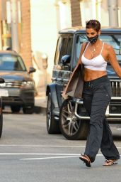 Nicole Murphy - Shopping on Rodeo Drive in Beverly Hills 10/05/2020