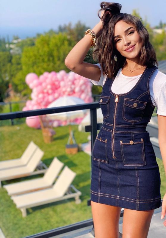 Olivia Culpo Outfit - Instagram 09/28/2020