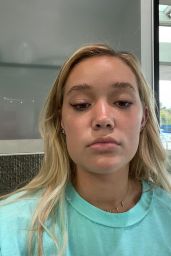 Olivia Ponton - Social Media Photos 10/12/2020