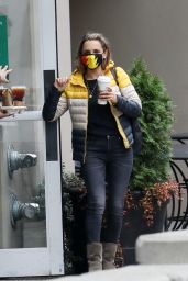 Rachael Leigh Cook Street Style - Vancouver 10/12/2020