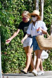 Reese Witherspoon - Shopping in Brentwood 10/18/2020