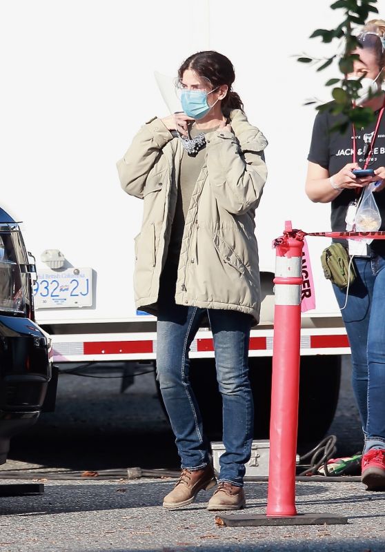 Sandra Bullock - Aarriving to Her Latest Film Set in Vancouver 10/03/2020