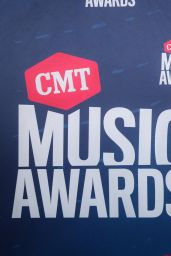Sarah Hyland - CMT Music Awards 2020