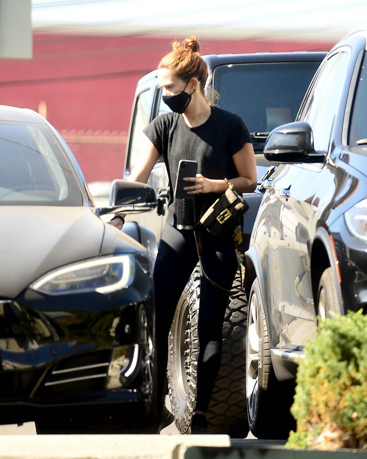 Zoey Deutch - Leaving a Gym in LA 10/15/2020 • CelebMafia