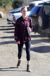 Amber Heard on a Hike in LA 11/13/2020