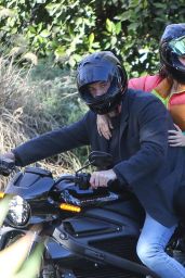 Ana De Armas and Ben Affleck - Driving Ben