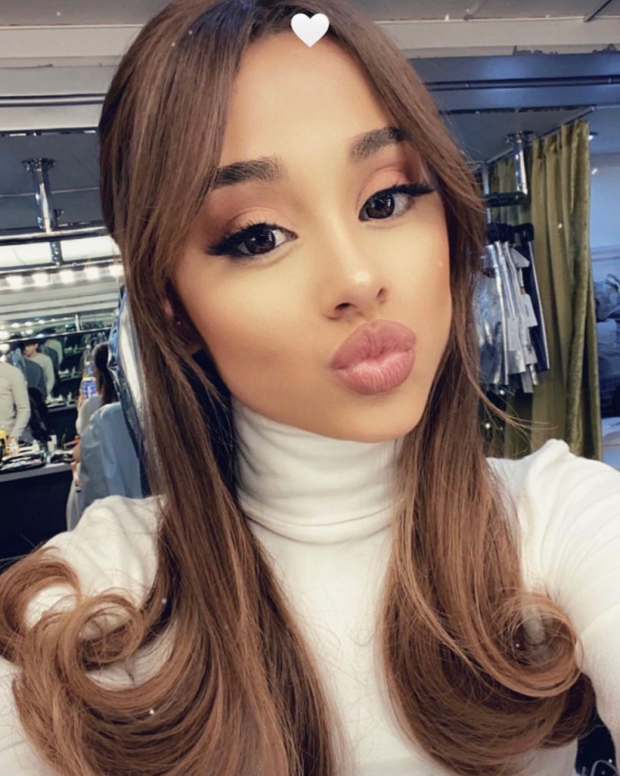 Ariana Grande 11/18/2020 • CelebMafia