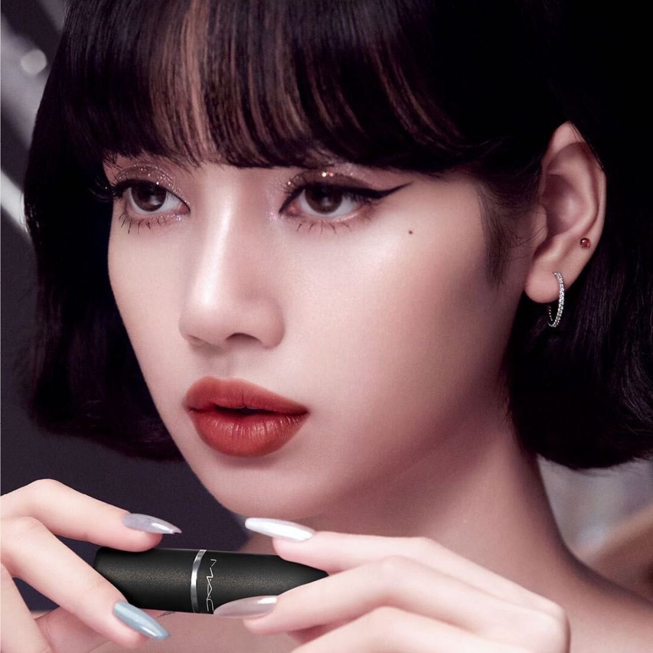 Blackpink S Lisa Joins Mac Cosmetics As Brand Ambassa - vrogue.co