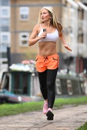 Caprice Bourret - Jog Out in London 11/23/2020