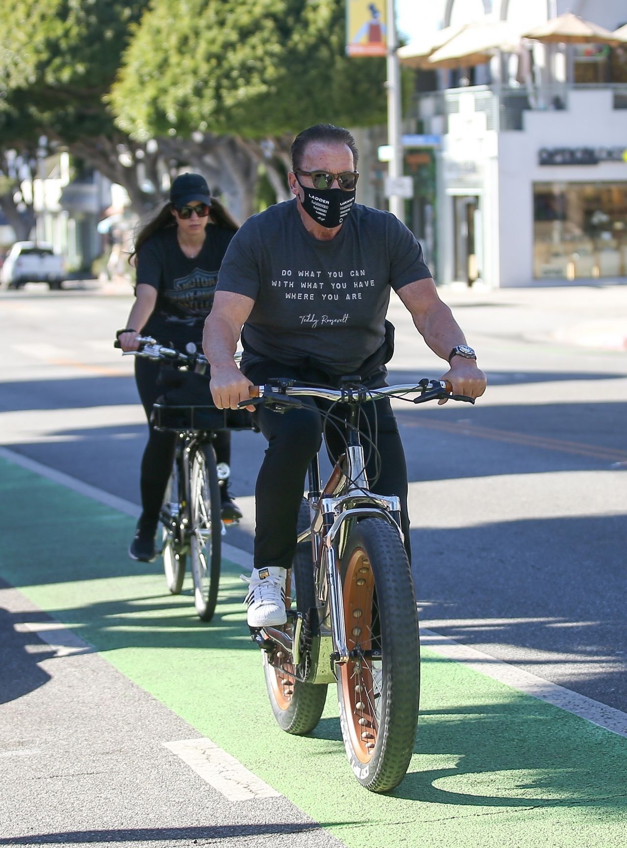 Christina Schwarzenegger - Morning Bike in Santa Monica 11/28/2020