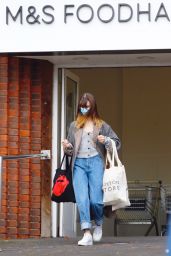 Daisy Edgar-Jones - Grocery Shopping at Marks & Spencer in London 11/06/2020