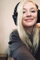 Emily Kinney 11/04/2020