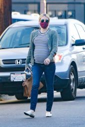 Emma Roberts - Shopping in LA 11/09/2020