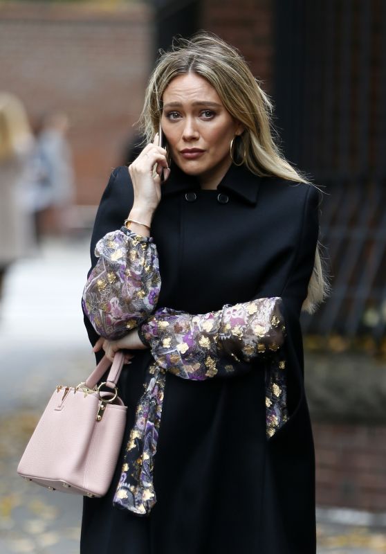 Hilary Duff - Filming "Younger" in New York 11/11/2020