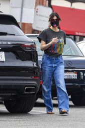 Idina Menzel in Casual Outfit at Sweet Rose Creamery in Brentwood 11/06/2020