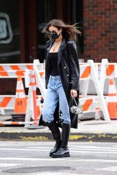 Irina Shayk Street Style - New York 11/11/2020