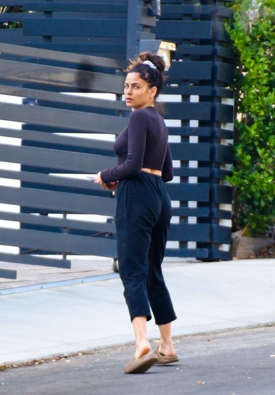 Jenna Dewan in Casual Outfit 11/03/2020