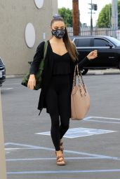 Jenna Johnson - Heading Into the Dance studio in LA 11/01/2020