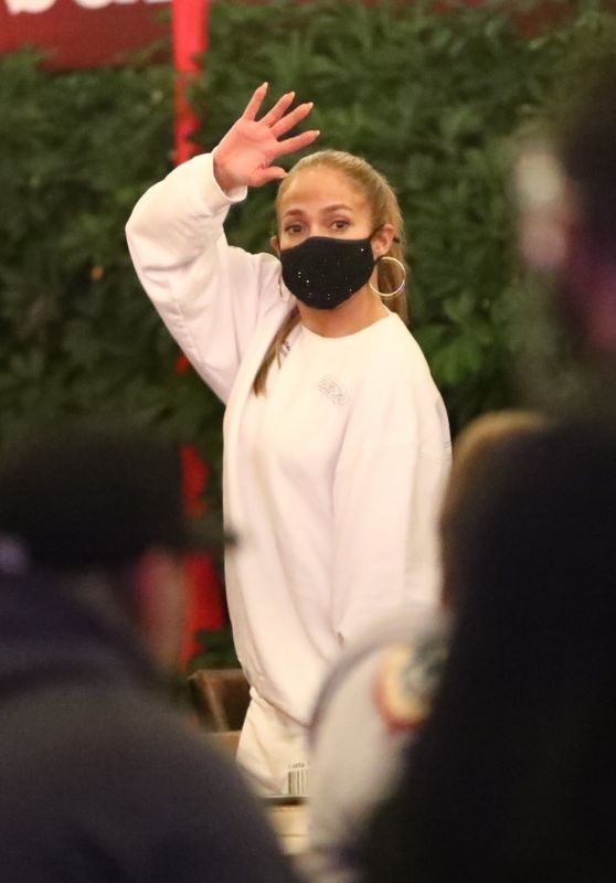 Jennifer Lopez at Matsuhisa in Beverly Hills 11/19/2020