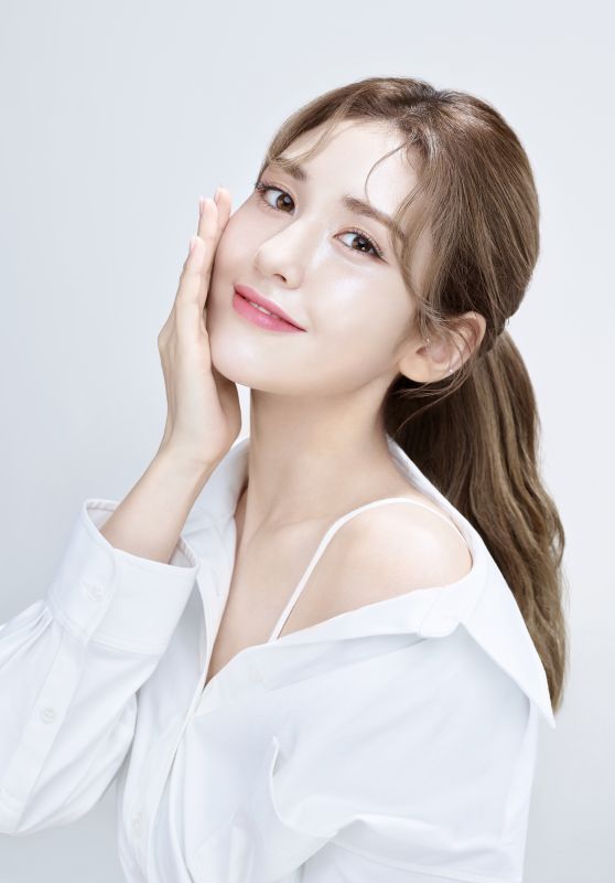 Jeon Somi - Hada Labo "Goku Jyun" Lotion 2020